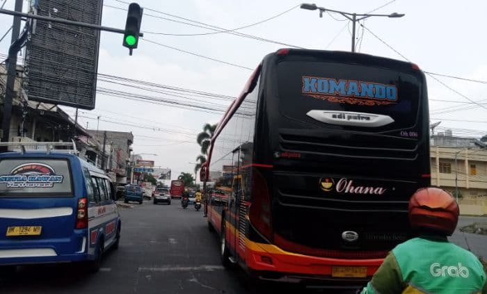 _terminal_tanjung_pinggir_sepi_bus_dibebaskan_beroperasi_di_tengah_kota_