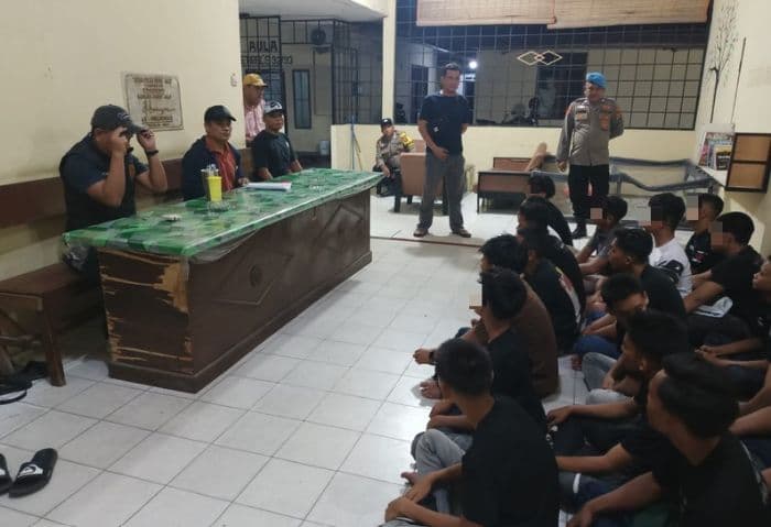 cegah_tawuran_dan_balap_liar_polisi_amankan_21_remaja_di_asahan