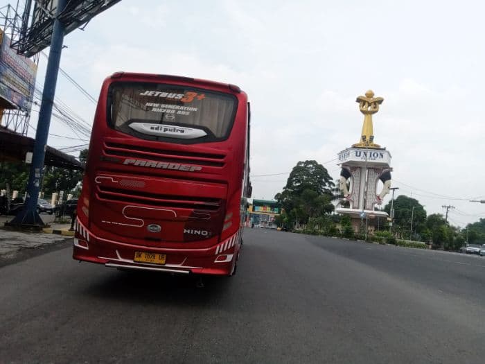 larangan_bus_di_inti_siantar_mandek_pemko_itu_jalan_provinsi