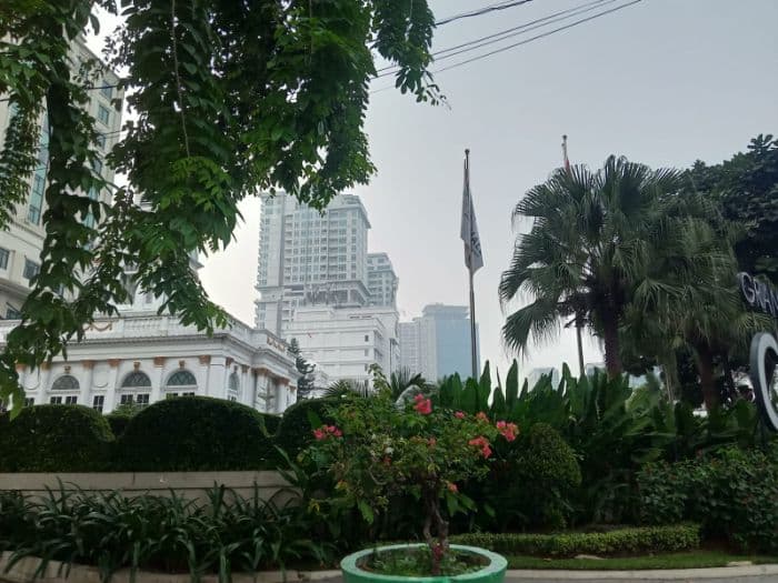 hujan_redakan_kabut_asap_sementara_udara_medan_berpotensi_kembali_tidak_sehat_malam_ini