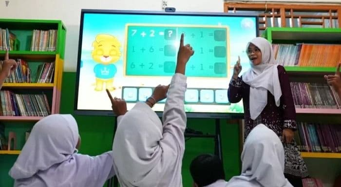 kemendikdasmen_buka_beasiswa_pelatihan_stem_untuk_30_guru_sd_dan_smp_ini_syaratnya