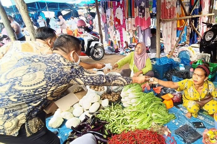 pemkab_tapteng_kerahkan_25_puskesmas_bagikan_masker_gratis_akibat_kabut_asap