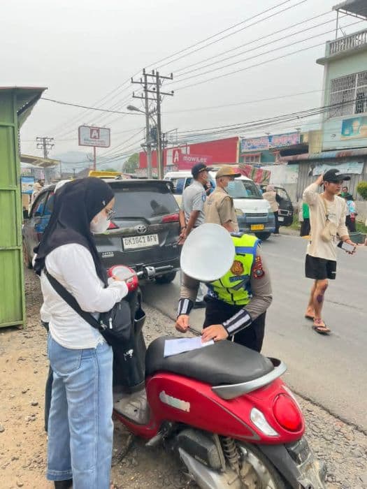 razia_pajak_kendaraan_di_tapteng_48_pemilik_ditegur_dan_11_ditilang