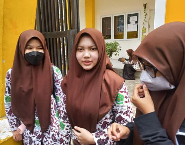 siswa_nilai_pjj_kurang_efektif_berharap_kabut_asap_segera_berakhir