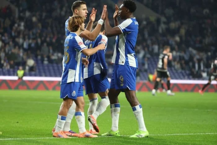 fc_porto_tekuk_estrela_31_catat_enam_kemenangan_beruntun