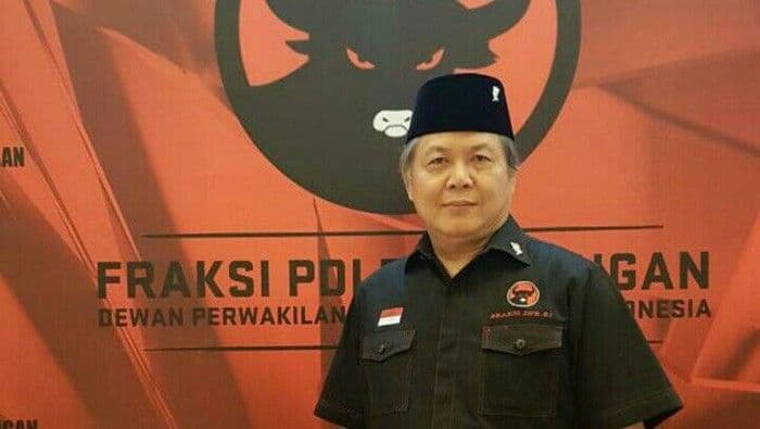 muzani_sebut_pdip_dukung_pemerintahan_prabowo_senior_pdip_tak_meleset