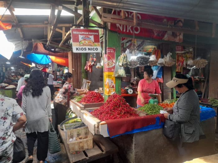 awal_pekan_harga_cabai_rawit_di_pasar_dwikora_turun_rp10_ribu