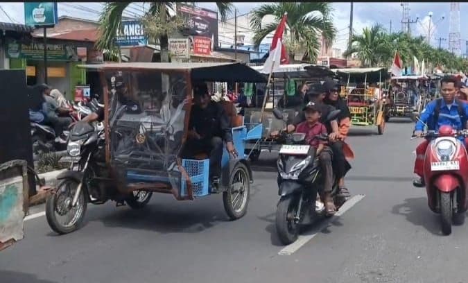 abang_becak_di_kisaran_berkonvoi_sambut_ramadan_dengan_selawat_keliling_kota_