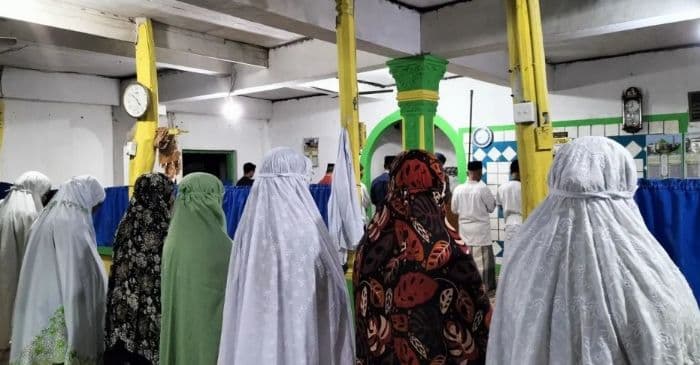 jemaah_naqsabandiyah_di_padang_sudah_mulai_berpuasa_hari_ini_