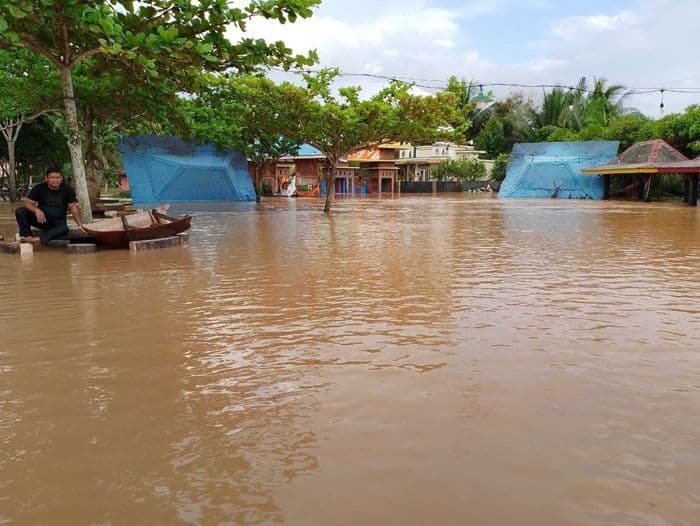 pasca_luapan_sungai_di_palas_pengusaha_waterpark_ngaku_rugi_rp2_miliar