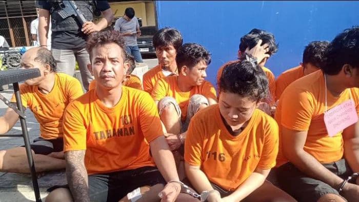 pasutri_curi_bawang_putih_dari_medan_johor_pakai_mobil_ditangkap_polisi
