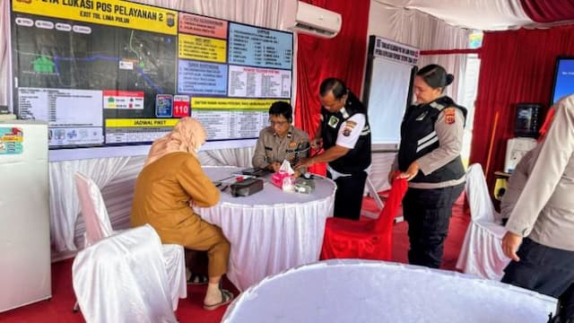 satgas_dokkes_polres_batu_bara_cek_kesehatan_dan_beri_vitamin_untuk_kesehatan_personel_ops_ketupat_toba_2026