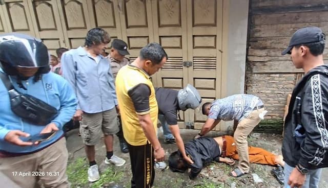 geger_mayat_pria_paruh_baya_ditemukan_telungkup_di_jalan_klasen_sidikalang