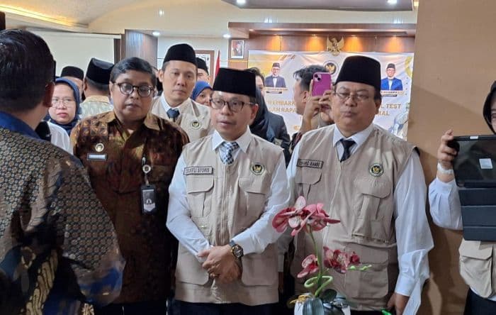 inovasi_layanan_haji_2026_kartu_nusuk_kini_dibagikan_dan_diaktivasi_langsung_di_embarkasi_medan