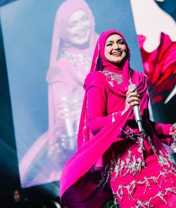 siti_nurhaliza_alami_kecelakaan_usai_menghadiri_sebuah_acara