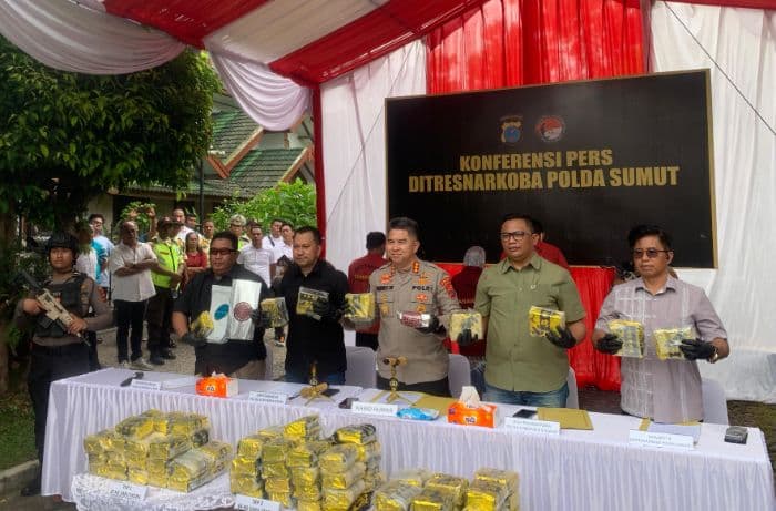 polda_sumut_gagalkan_penyelundupan_100_kg_sabu_disamarkan_dalam_kemasan_kopi