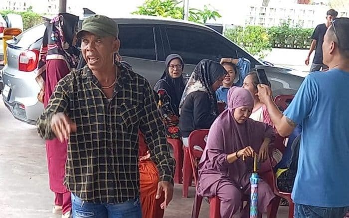 warga_belawan_tuntut_pembatalan_sk_kepling_baru_dinilai_arogan_dan_manipulatif