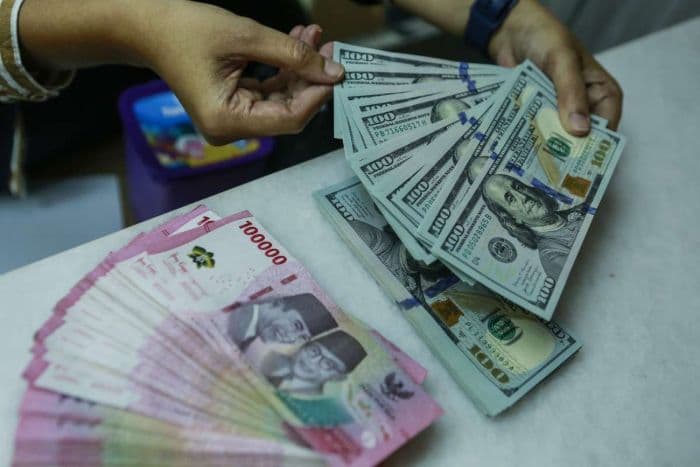 ekonom_nilai_pelemahan_rupiah_tetap_berdampak_ke_desa