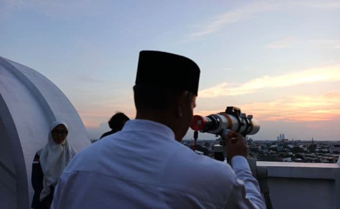 hilal_652_derajat_penentuan_awal_zulhijah_di_kota_medan_belum_memenuhi_kriteria