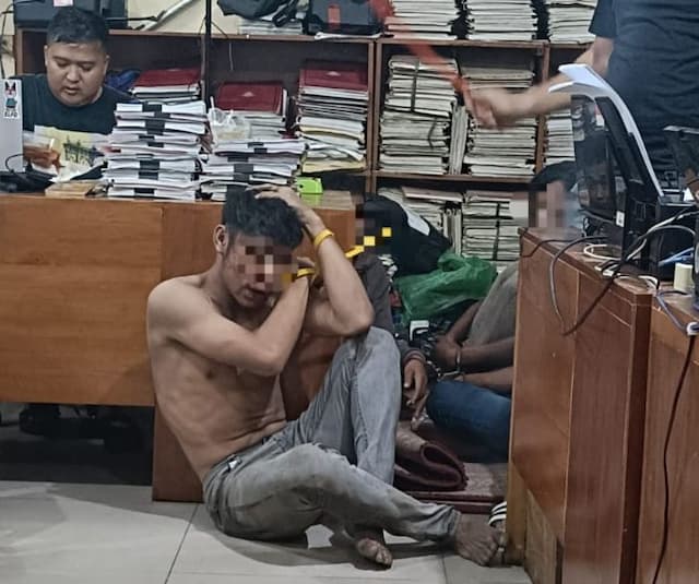 ketahuan_hendak_curi_sepeda_motor_di_stabat_dua_pria_babak_belur
