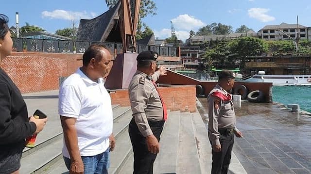 polisi_keluarkan_tujuh_imbauan_untuk_wisatawan_danau_toba