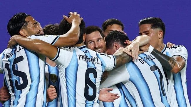 argentina_awali_piala_dunia_2026_dengan_kemenangan_30_atas_aljazair