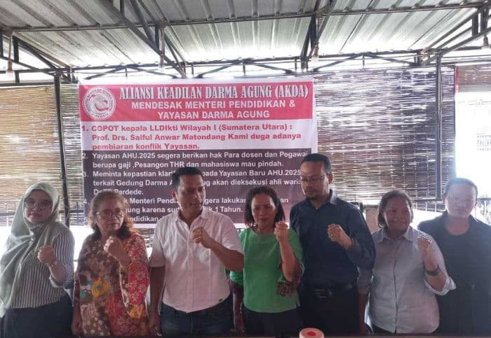 dosen_dan_mahasiswa_uda_keluhkan_bkd_ijazah_hingga_status_akademik_akibat_konflik_yayasan