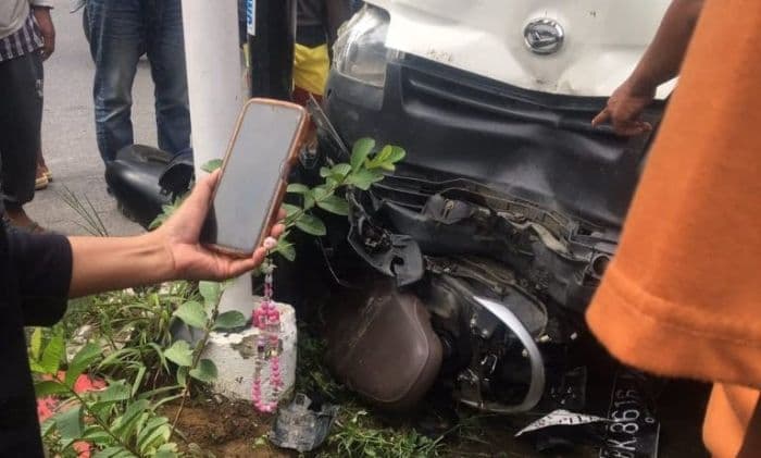 pengendara_motor_ibu_dan_anak_terluka_ditabrak_mobil_boks_di_jalan_arteri_bandara_kualanamu_