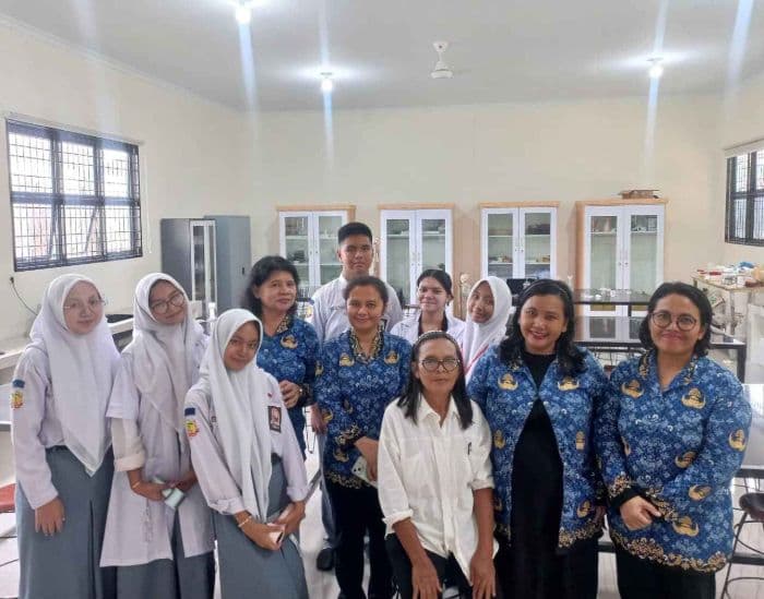 revitalisasi_laboratorium_dan_uks_tingkatkan_kualitas_pembelajaran_di_sman_2_medan