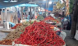 sehari_harga_cabai_merah_keriting_di_toba_melonjak_rp10000_per_kilogram