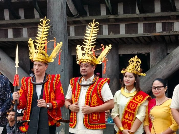 bobby_nasution_ajak_dubes_prancis_lihat_situs_bersejarah_di_nias_selatan