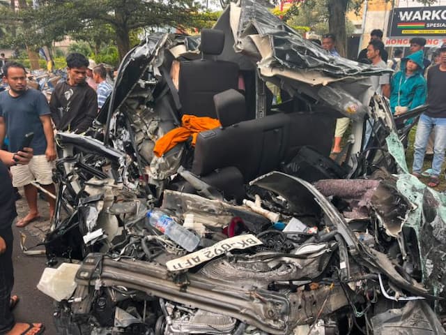 informasi_awal_dua_korban_meninggal_dunia_kecelakaan_beruntun_di_sibolangit
