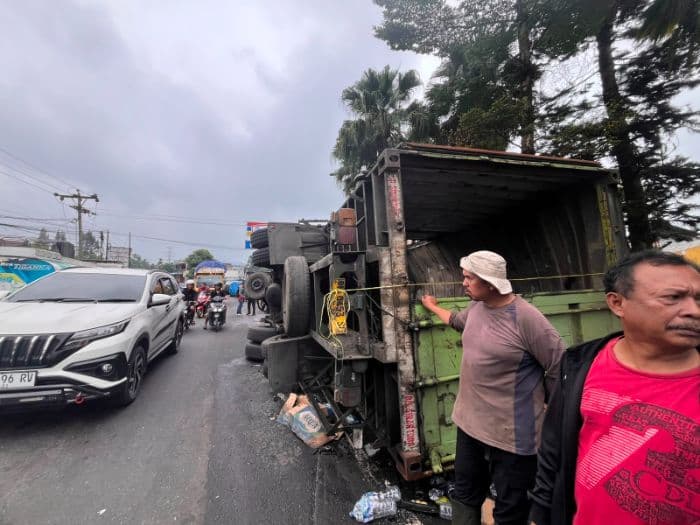 kesaksian_warga_soal_kecelakaan_beruntun_sibolangit_sempat_berhamburan_selamatkan_diri