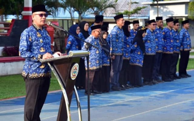 mahmud_tekankan_asn_tapteng_tingkatkan_pelayanan_bagi_masyarakat