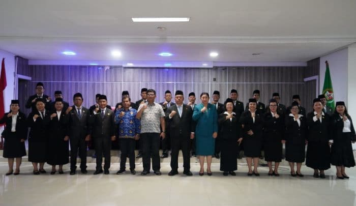 pemkab_taput_lantik_puluhan_pejabat_tekankan_profesionalisme_dan_integritas_asn