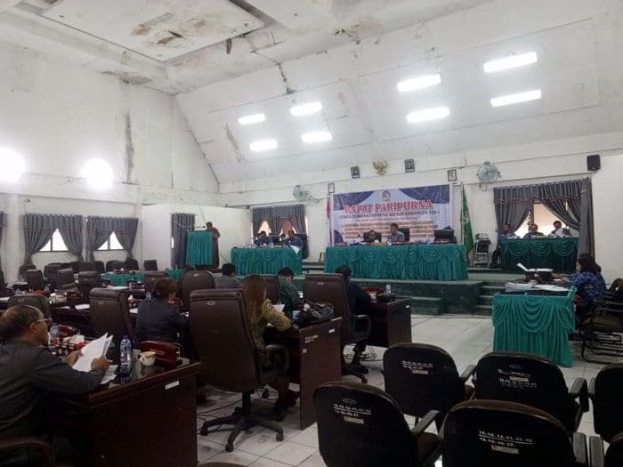 rapat_paripurna_dprd_toba_tertunda_karena_tak_kuorum_baru_dilanjutkan_sore_hari