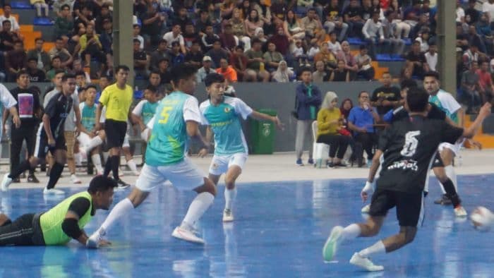 kalahkan_bi_koni_pematangsiantar_juara_turnamen_futsal_antar_instansi_2025