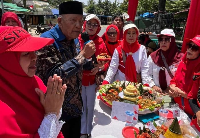 lomba_nasi_tumpeng_di_setia_negara_siantar_mengingatkan_peran_perempuan_dalam_logistik_masa_perjuangan