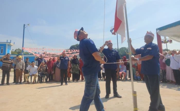 semangat_tak_pudar_puluhan_lansia_antusias_ikuti_upacara_hut_ke80_ri_di_asahan_