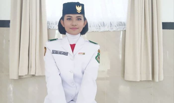 sukses_membawa_baki_bendera_hut_ke80_ri_di_siantar_evyfania_siregar_sempat_degdegan_naik_podium