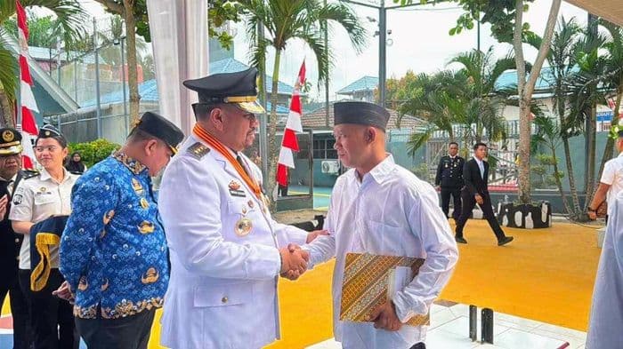 780_warga_binaan_lapas_labuhan_ruku_terima_remisi_kemerdekaan_24_langsung_bebas