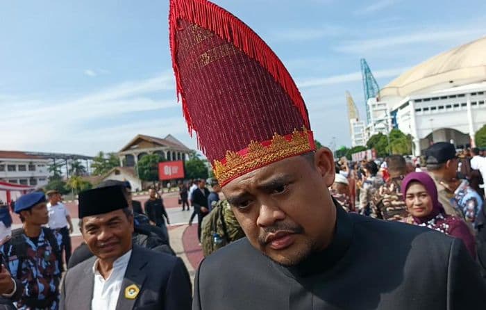 asn_pakai_mobil_dinas_untuk_antar_anak_bobby_nasution_ingatkan_wali_kota_siantar