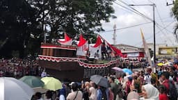 replika_kapal_marcopolo_semarakkan_karnaval_hut_ke81_ri_di_pematangsiantar
