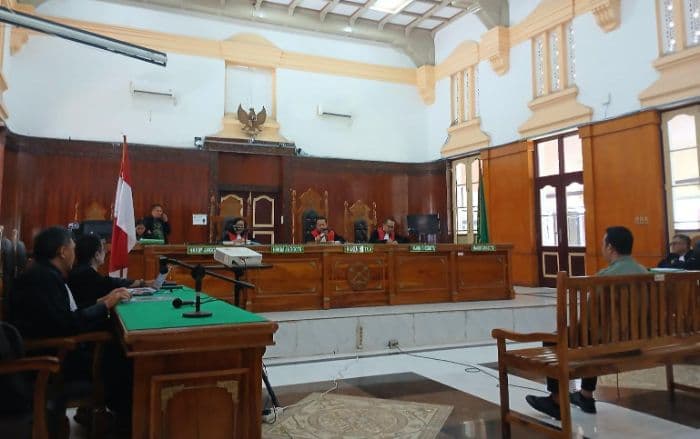 sidang_perdana_tim_sukses_ondim_didakwa_beri_rp1_miliar_untuk_85_paket_proyek