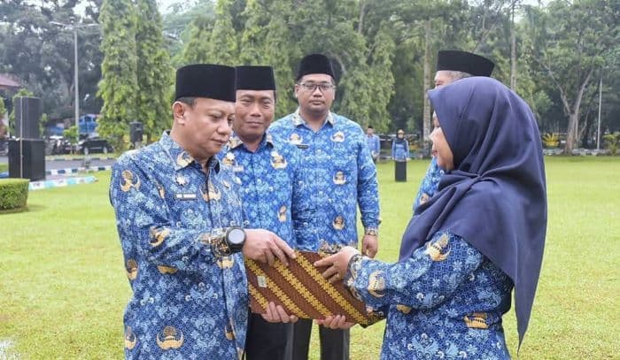 lagi_dua_asn_deli_serdang_dipecat_karena_terbukti_langgar_disiplin_