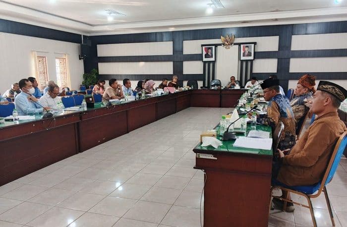dprd_simalungun_dorong_perumda_tirta_lihou_cari_modal_lewat_pinjaman_bank_