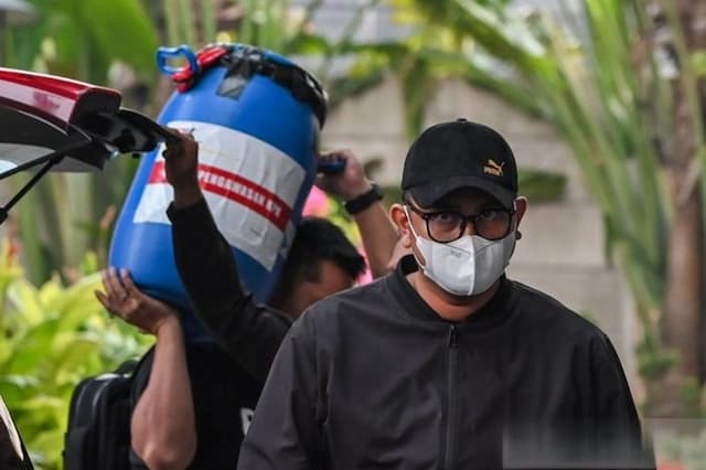 lewat_adik_kandung_bupati_klaten_diduga_terima_setoran_rp245_juta_dari_paguyuban_galian_c_