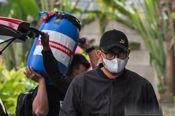 lewat_adik_kandung_bupati_klaten_diduga_terima_setoran_rp245_juta_dari_paguyuban_galian_c_