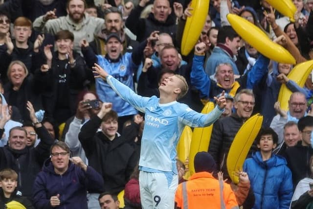 man_city_vs_ipswich_32_haaland_brace_penalti_menit_akhir_bikin_etihad_tegang