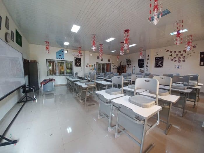 pjj_fleksibel_tanpa_aplikasi_berat_guru_di_medan_pertanyakan_kewajiban_masuk_sekolah_